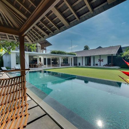 Villa Kavya - 8-Minute Walk From Berawa Beach Canggu Zewnętrze zdjęcie
